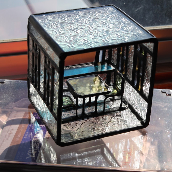 クリアー系のパターンガラスで作ったステンドグラスの小部屋 6枚目の画像