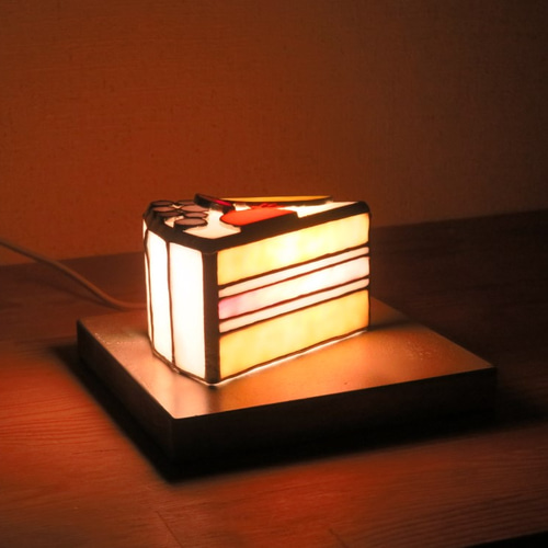 ステンドグラスのショートケーキ型ランプ スタンドライト・テーブル