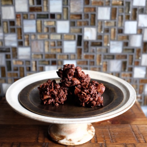 ミルクチョコのロシェ＆季節のグラノーラ【gateau aux fraises ガトー  