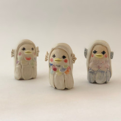 アマビエsisters【白髪さま】陶人形　A 2枚目の画像