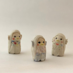 アマビエsisters【白髪さま】陶人形　A 3枚目の画像