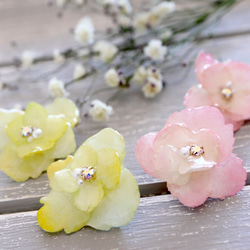 ❁﻿春色パステル紫陽花❁﻿イヤリング 1枚目の画像