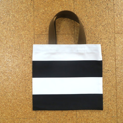 黒ボーダーのミニトート(Black border mini tote bag) 1枚目の画像