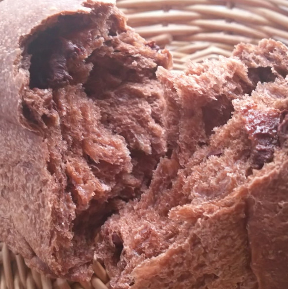 【豆乳ミニ食パン】フェアトレードチョコとカカオニブ 2枚目の画像