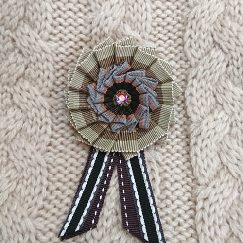 可愛いロゼットブローチ d ブローチ A.S.maman 通販 10602606｜Creema