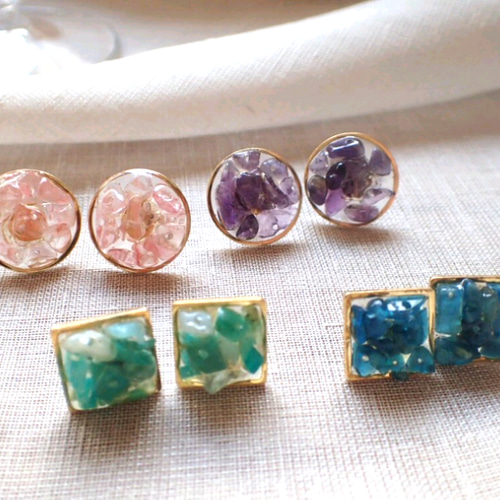 天然石スクエアレジンピアス（イヤリング） ピアス（スタッド・一粒