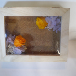 プリザーブド   箱の中の花 1枚目の画像