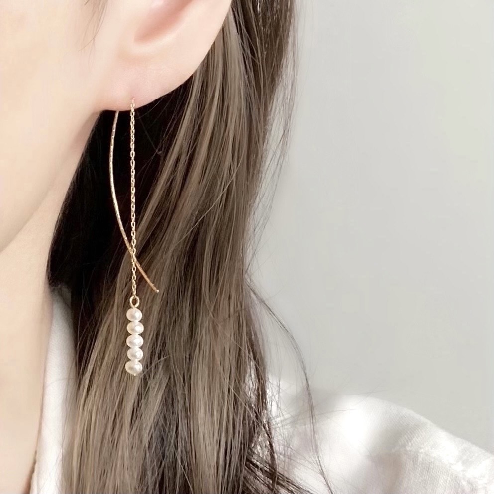 102Po【高品質✨】パールピアス　アメリカン　ロング　バロック　淡水真珠　3粒