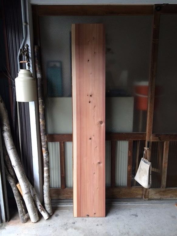 【送料無料】飛騨の天然木 『杉材』DIY・台や造作用など木材・板材yan-033 1枚目の画像