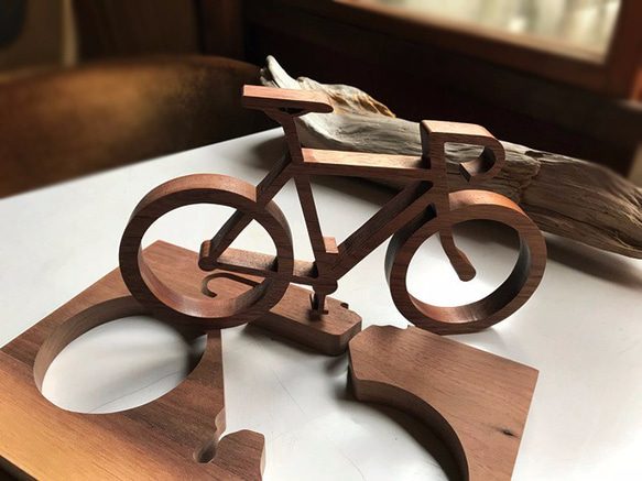 wood Road bike オブジェ 外枠付き！ 天然無垢ブラックウォールナット　his-208 3枚目の画像