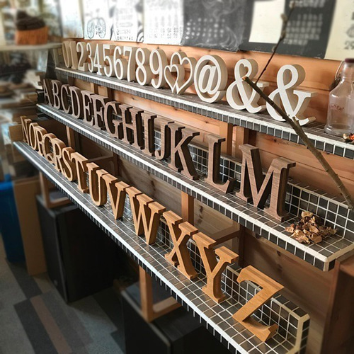 自立型】アルファベットオブジェ 高さ21.5cm×幅×厚み3.6cm 大きい 切り