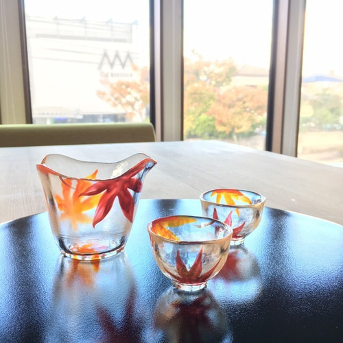切子 カラフルなガラスお猪口 3色セット 返る