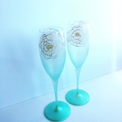 Creema Limited《母親節禮物》【白玫瑰】1個翡翠藍香檳酒杯|結婚禮物/父母禮物 第3張的照片