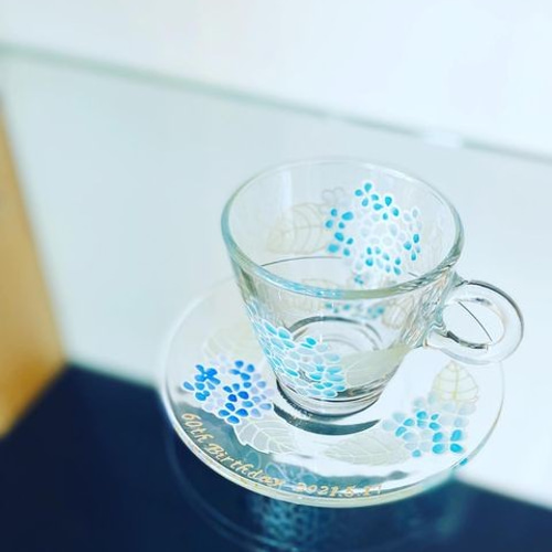 母の日ギフト》【花咲くカップ】青紫陽花あじさい耐熱ガラス名入れ