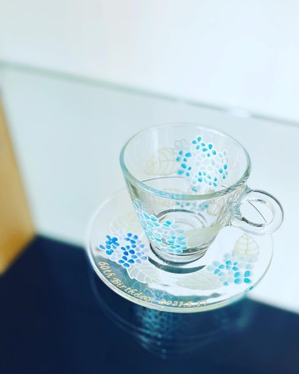 【預購】《母親節禮物》【綻放杯】藍繡球繡球耐熱玻璃個人化咖啡杯（茶杯）&amp;碟 第2張的照片