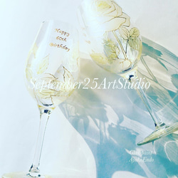 Creema限定母親節禮物【白玫瑰】1個帶有週年紀念名字的白玫瑰酒杯｜60歲生日慶典 第1張的照片