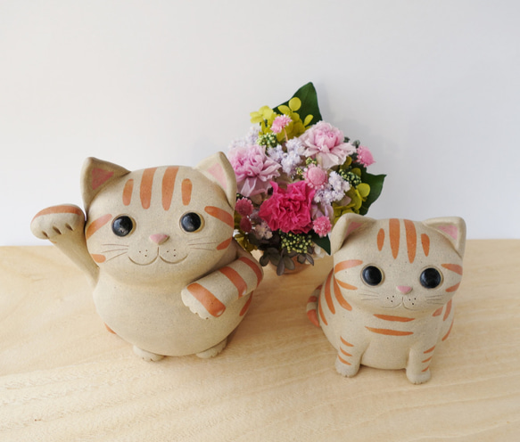 【ラッピング無料】猫に預貯金（招き猫・貯金箱・花器・置物） 5枚目の画像