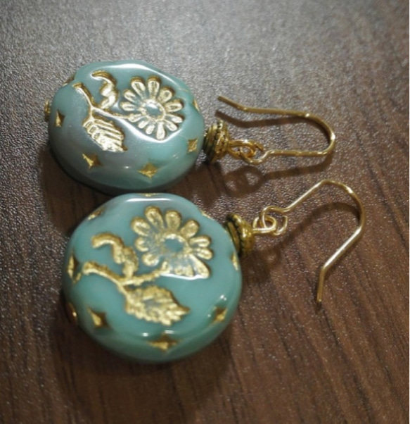 送料無料*antique　Margaret　Czech Republic　Pierce* 2枚目の画像