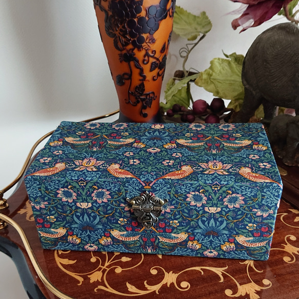 アンティーク ピューター製 いちご 小物入れ アンティーク 苺 小物入れ