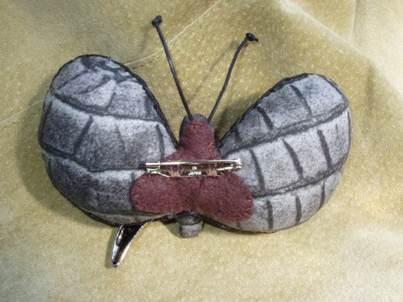 騎士蝶のブローチ 3枚目の画像