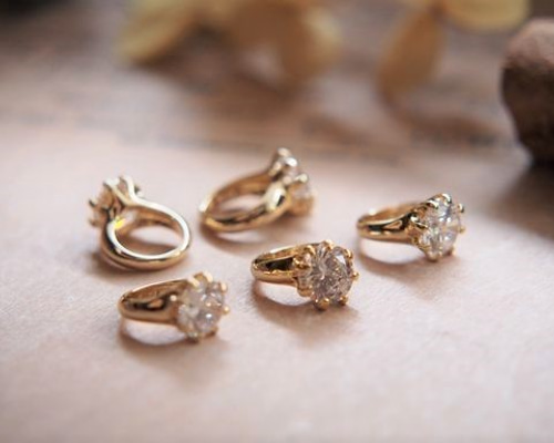 送料関税込【AMY O】Mini Dumbbell Charm 14K☆チャーム♪国内発 チャントアチャーム ピールケアオイル ミニ 9mL: chantacharm