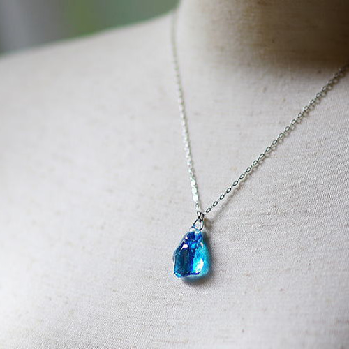 水鏡の結晶 ネックレス・ペンダント ラフォルム ガラスジュエリー 通販