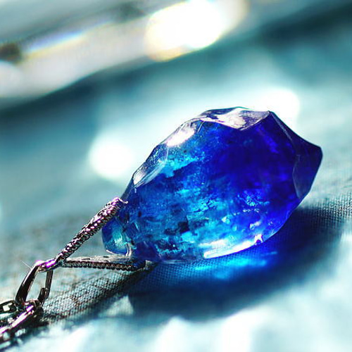 受注制作】燃える水のかけら ネックレス・ペンダント ラフォルム