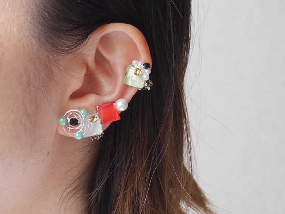 キャンディearcuff／turquoise×white×red／痛くないイヤリング　送料無料　ケース付 3枚目の画像