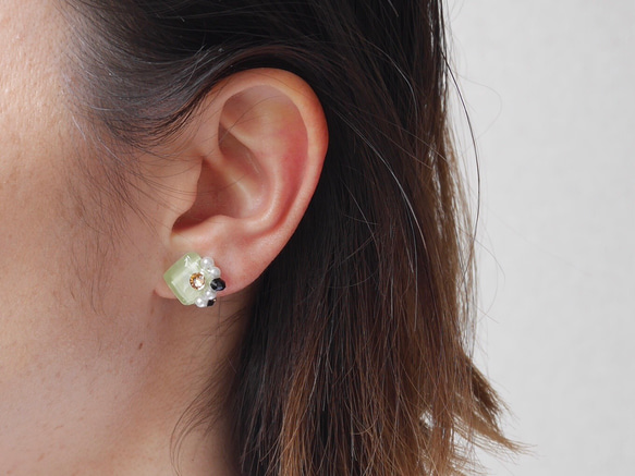 キャンディearcuff／turquoise×white×red／痛くないイヤリング　送料無料　ケース付 5枚目の画像