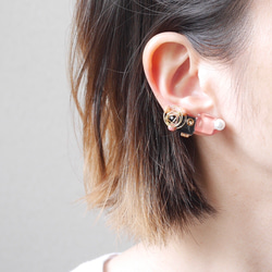 キャンディearcuff／white×pink／痛くないイヤリング　送料無料　ケース付 3枚目の画像