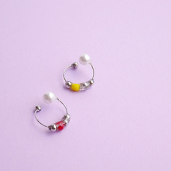 【軽量♪落ちないイヤーカフ】metal hoop earcuff ／red yellow フープイヤーカフ 1枚目の画像