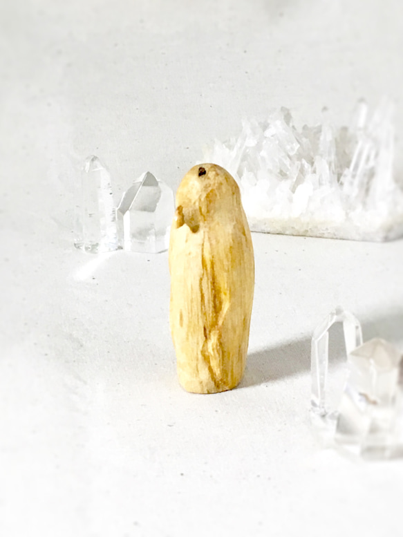 聖なる香木・パロサント 小さなペンギン置物 2枚目の画像