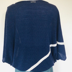 インポート生地の個性的で優しいニットセーター 4枚目の画像