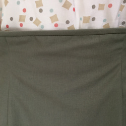 (値下げ商品)   カーキ色のハイウエストタイトスカート 7枚目の画像