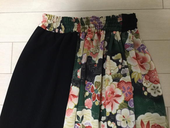 (値下げ商品)   目立つ和花柄縮緬ロングギャザースカート 5枚目の画像