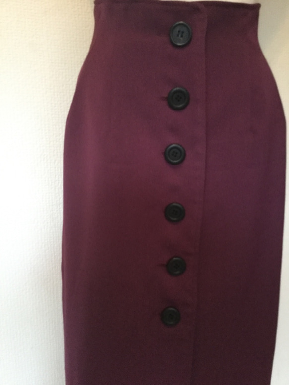 (値引き商品)   ワインレッドのペンシルライン、ロングタイトスカート 1枚目の画像