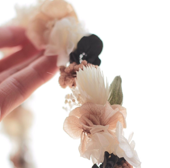 【SALE】プリザーブドフラワーの花かんむり（ナチュラル・細め） 7枚目の画像
