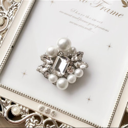 未使用級✨ルネ クリスタルフラワーブローチ パール ビジュー パール シルバー キラキラ✨ ビジュー×パール ブローチ☆シルバーver.(small