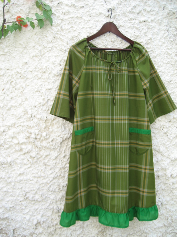 喇叭袖連衣裙（印尼紗籠布）新加坡包郵 第1張的照片