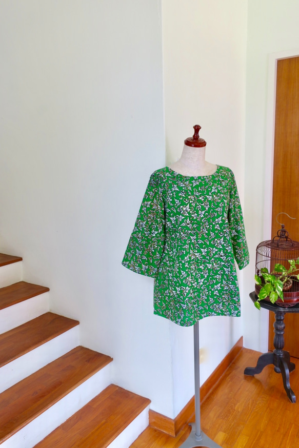 寬鬆上衣綠色（印度尼西亞紗籠布）從新加坡免費送貨 第1張的照片