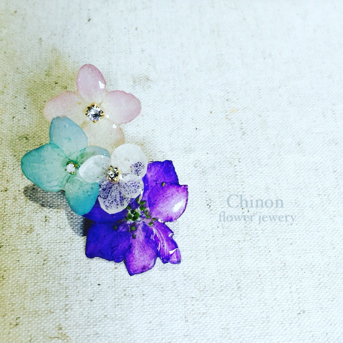 紫陽花片耳ボリュームいやークリップ