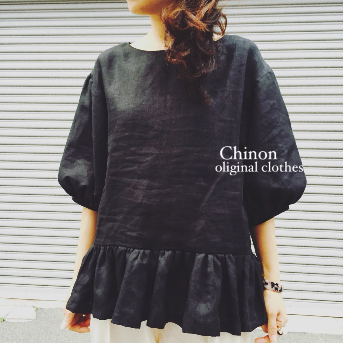 リネンバルーン袖ペプラムブラウス