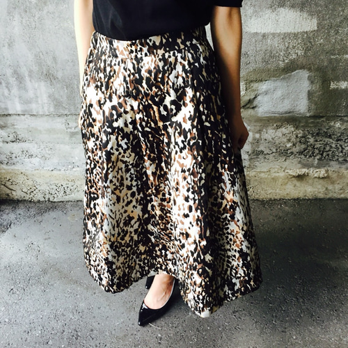 イタリア製の生地で作ったヒョウ柄フレアスカート フレアスカート