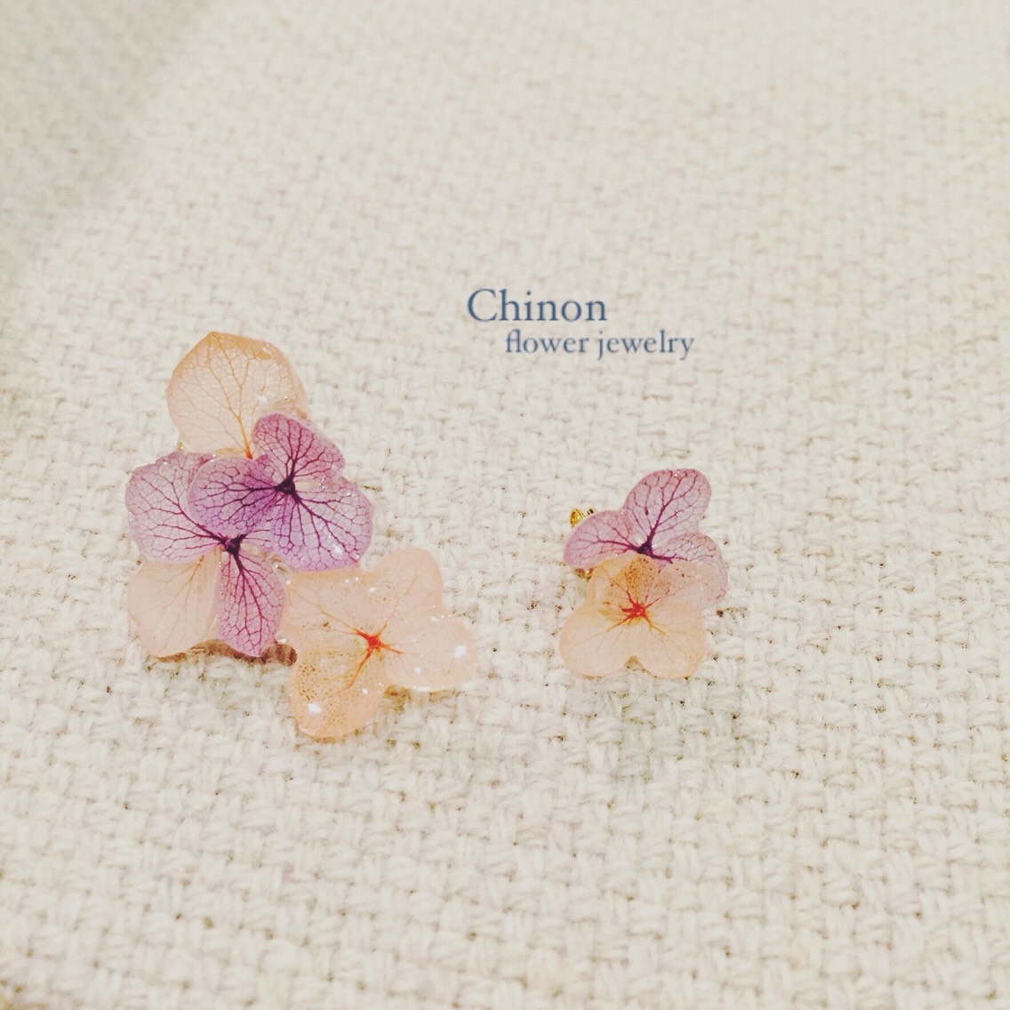 ピンク紫あじさいアシンメトリーピアス 5,313円