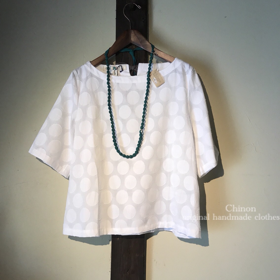 イタリア製ドット生地のシンプルブラウス送料無料
