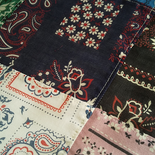 ランダムパッチワークカーテン ヴィンテージ風バンダナ柄&インディゴ