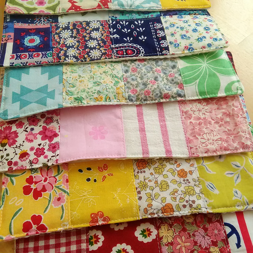 ランダムパッチワークハンカチ ブルー その他インテリア雑貨 naokano