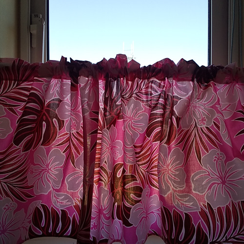 ハワイアンカーテン　カエナピンク Amazon｜レースカーテン 花柄 ハワイ風 カーテン ミラーレース