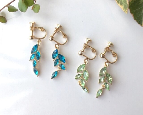 輝く葉っぱ　　イヤリング価格となっております 0_66b0d331d2571c53dd2b08a61149