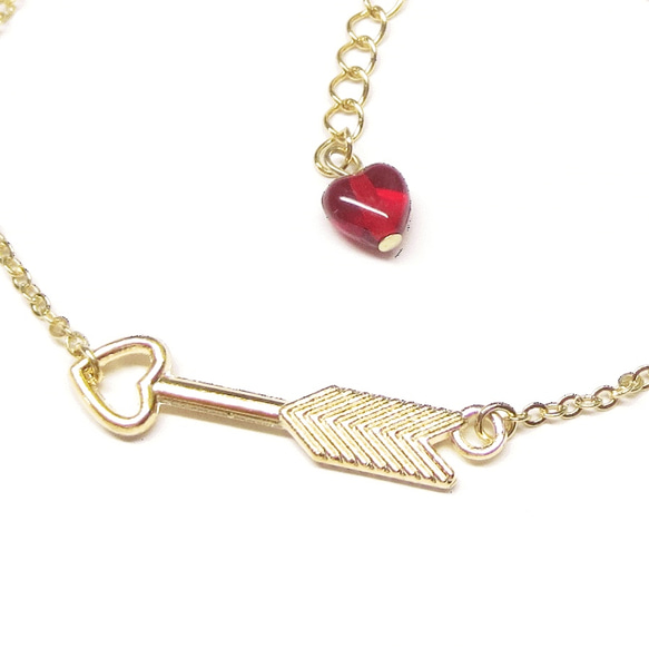 赤いハートを射る矢のブレスレット（arrow & red heart bracelet) 2枚目の画像